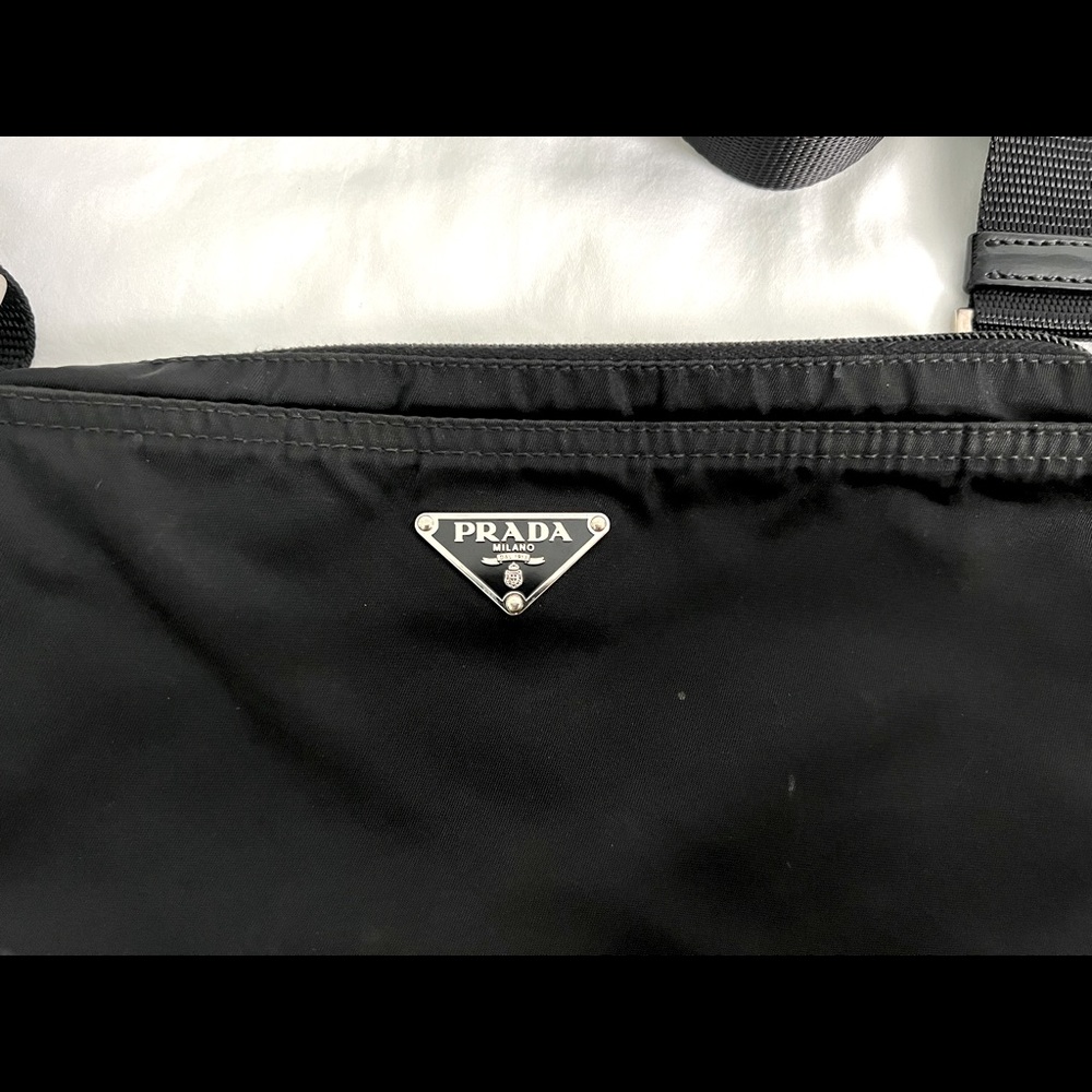 AUTHENTIC PRADA Messenger Small Tessuto 98pr46 Black Nylon Cross Body Bag - Picture 7 of 7
